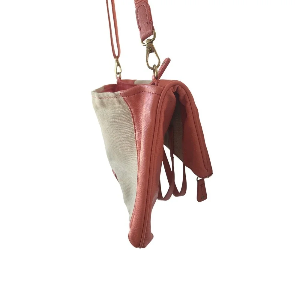 Fossil canvas leather